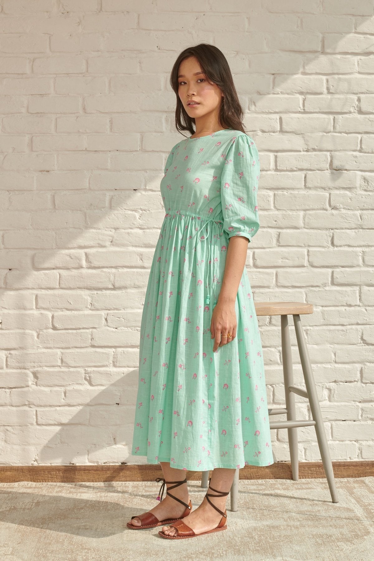 Blue Aster Midi Dress – prakritijaipur