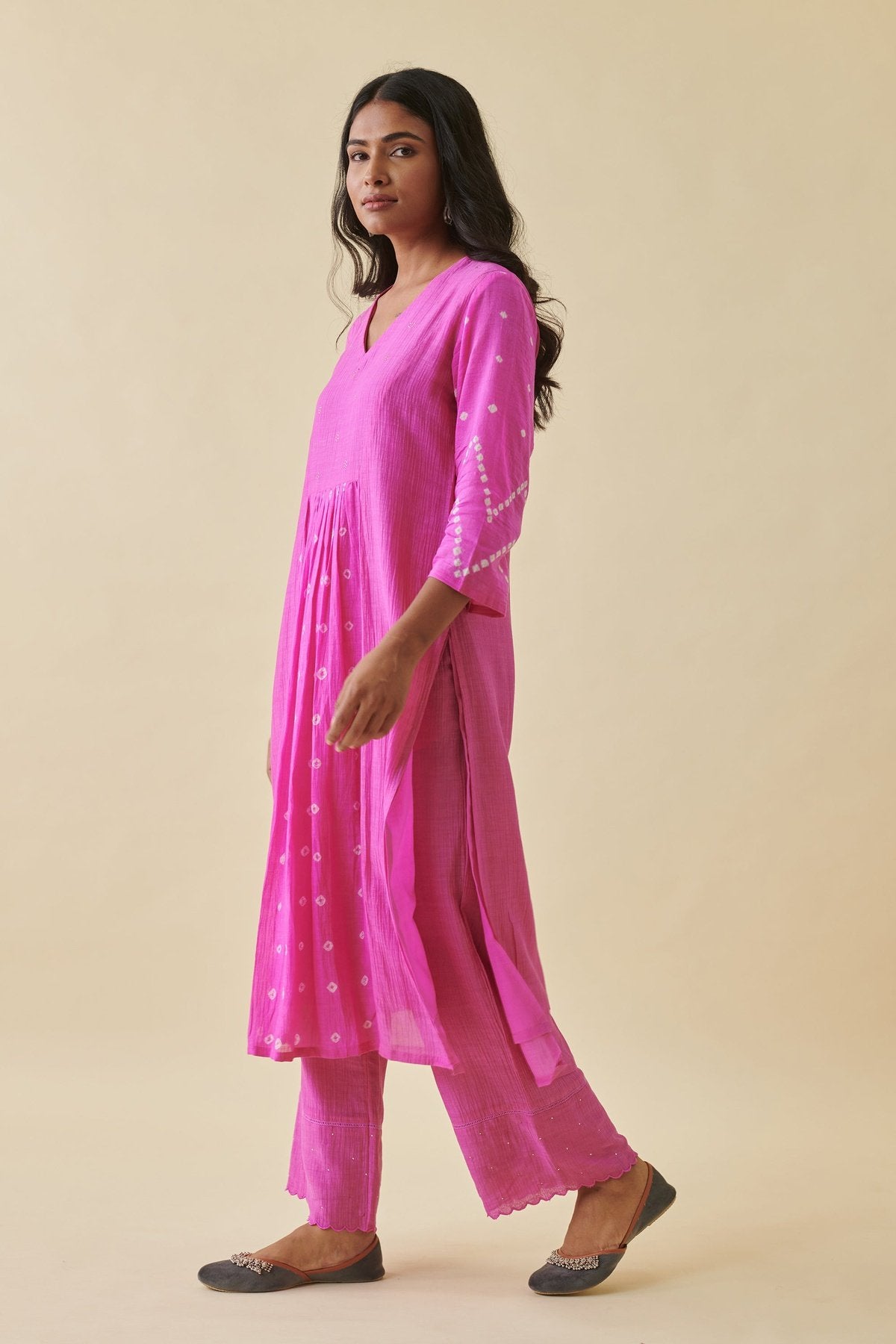 Pink Bandhani Straight Suit Set