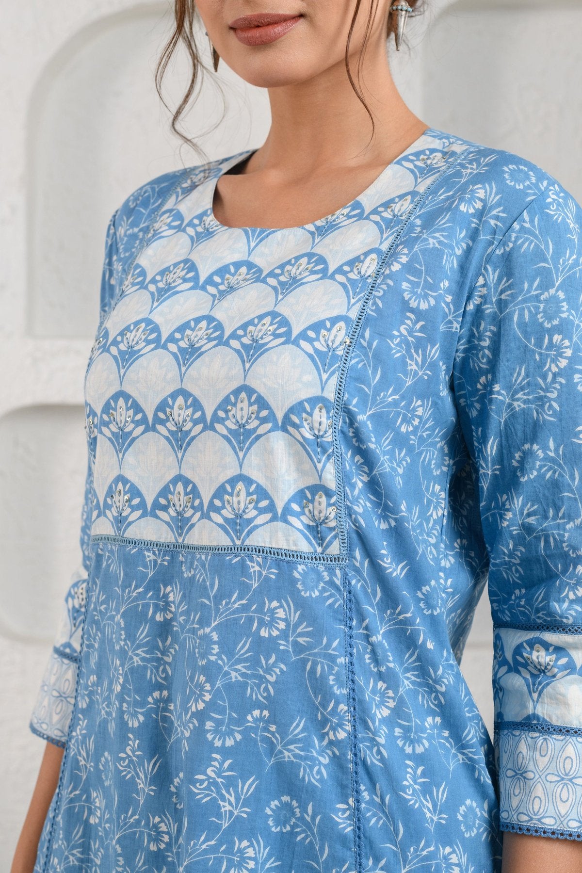 Blue Scallop Flower Kurta