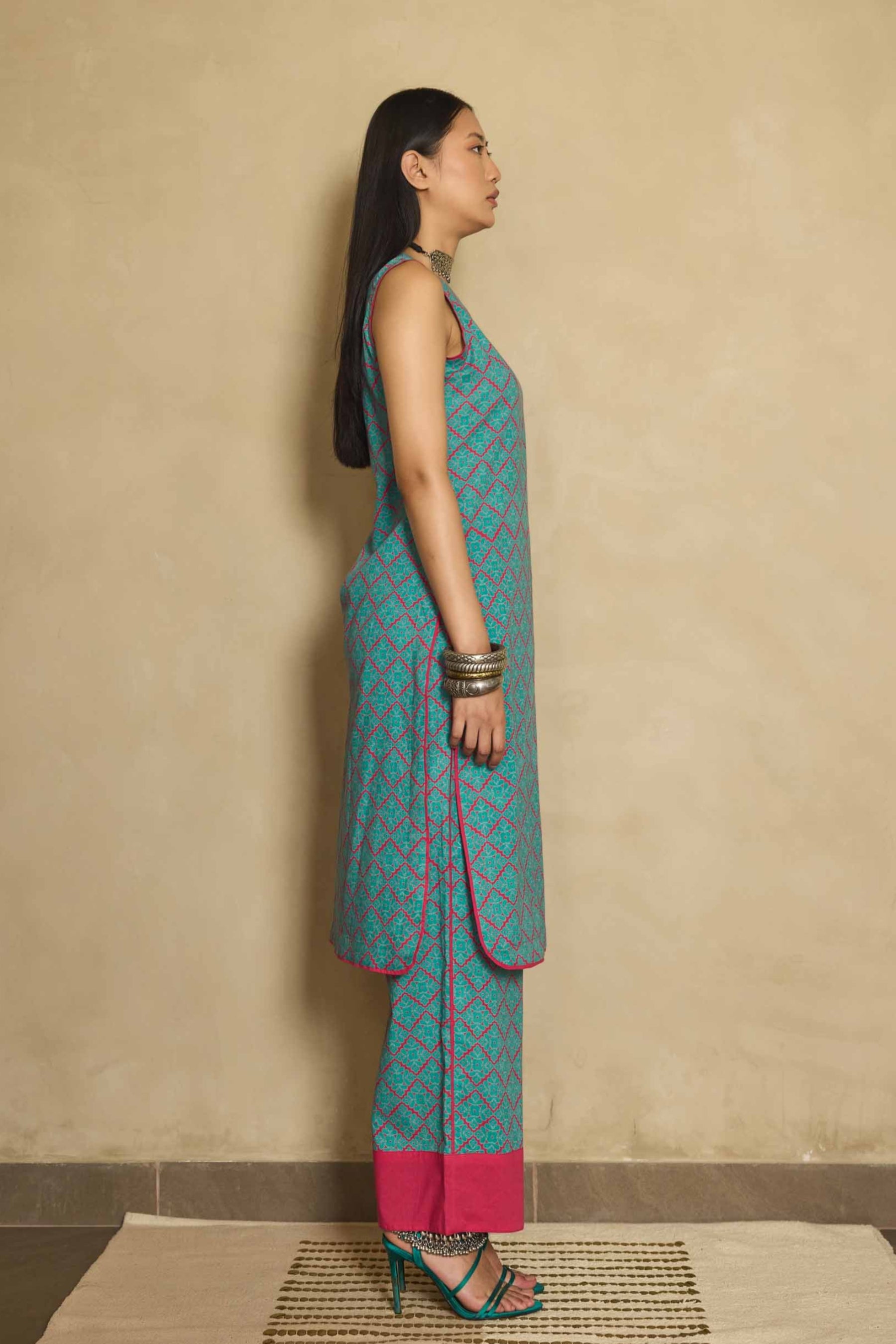 Red Green Geometric Kurta Set