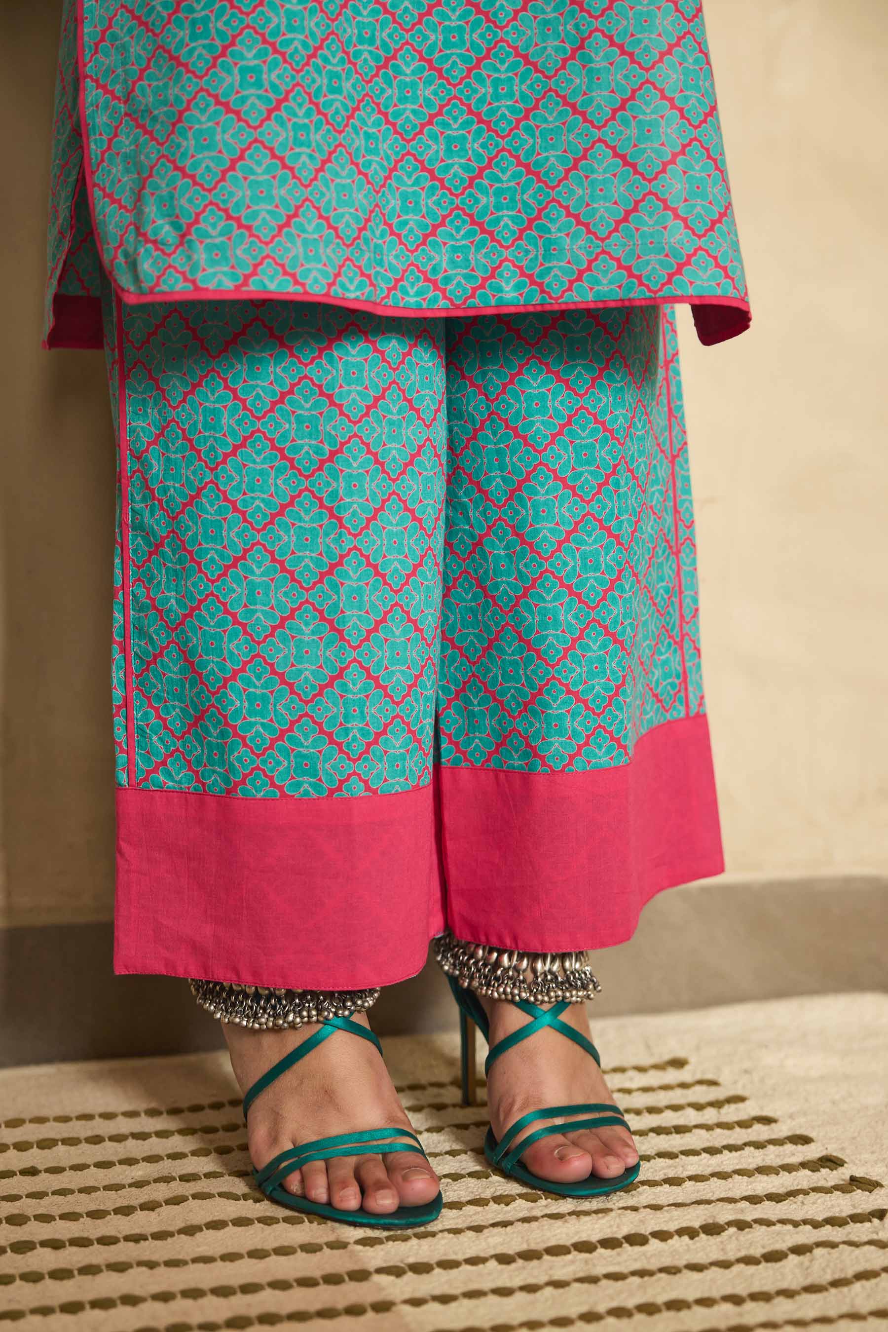 Red Green Geometric Kurta Set