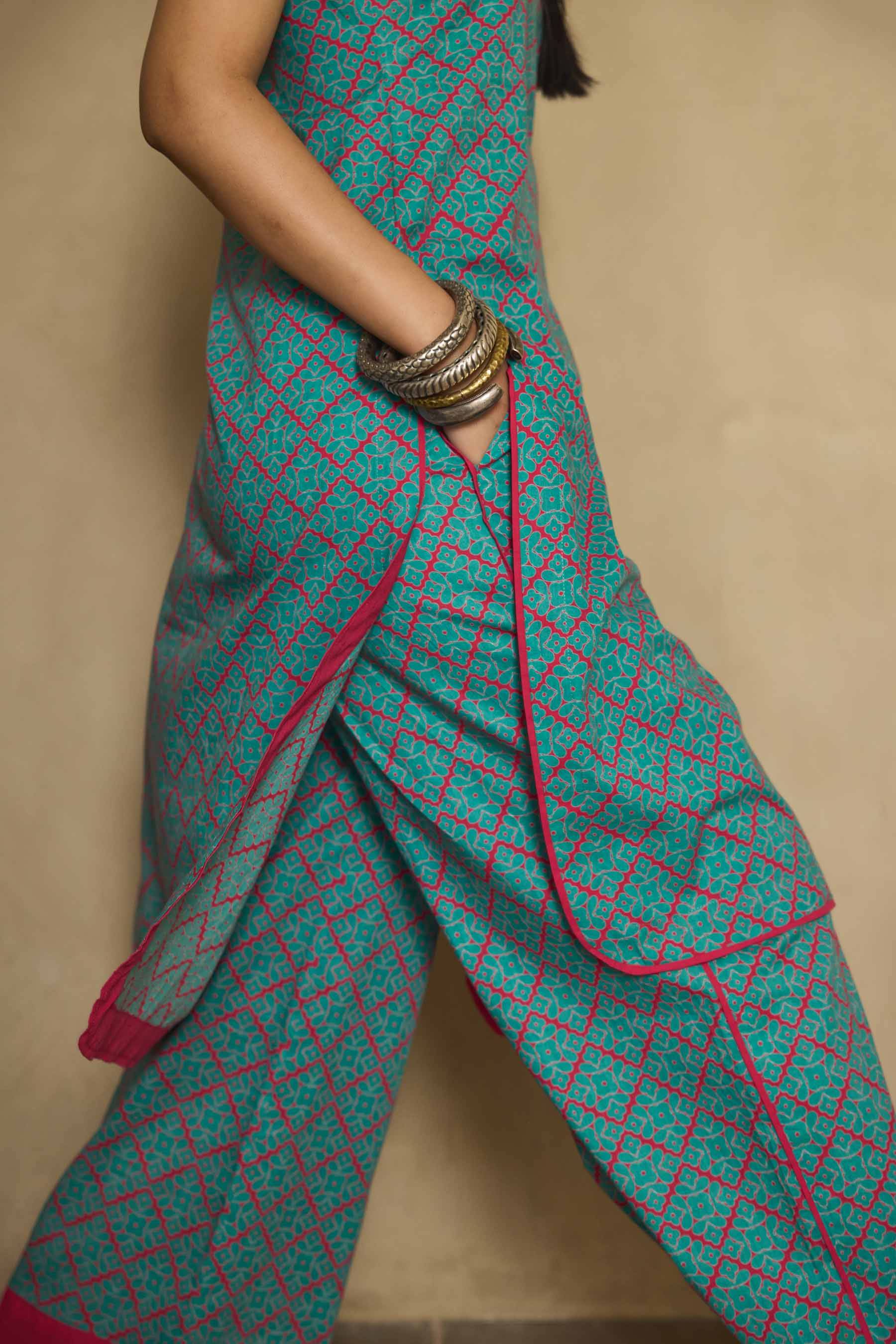 Red Green Geometric Kurta Set